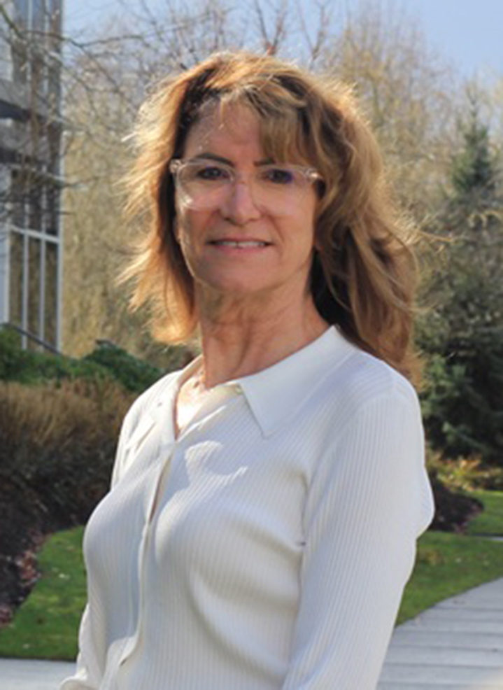 HEADSHOT_Dunsmore_Cynthia-_Cloverdale